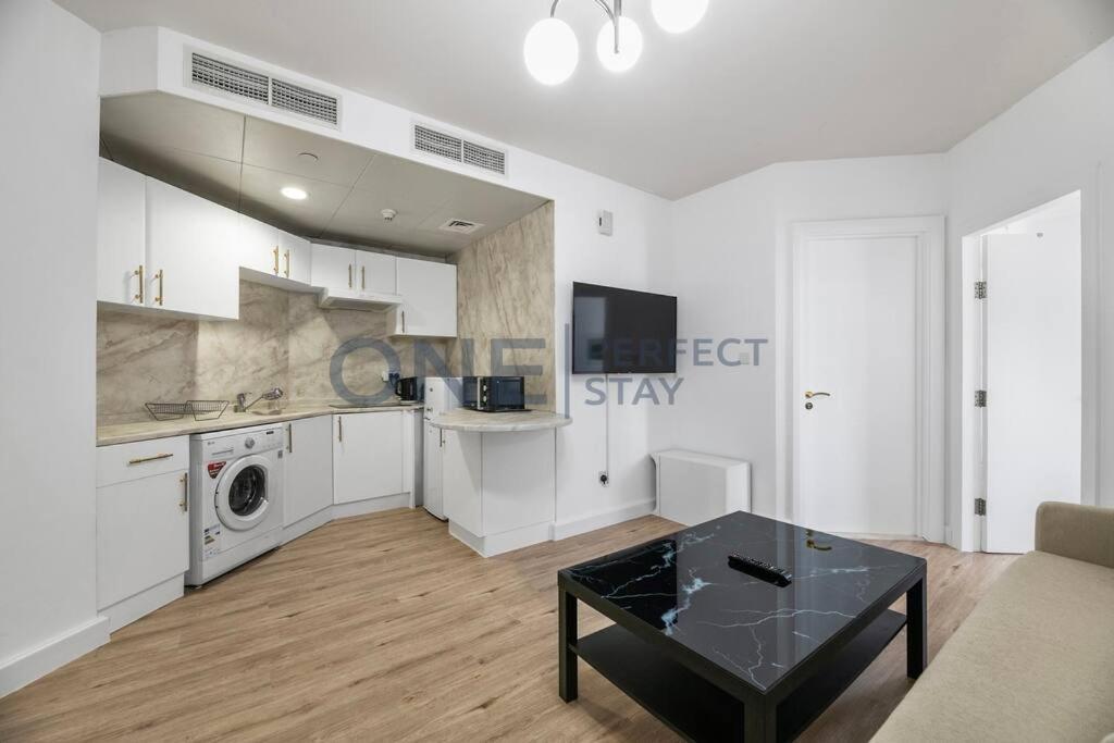 Stunning View - Height Floor - Furnished 1br