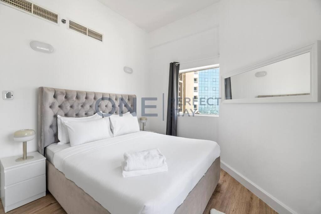 Apartment Stunning View - Height Floor - Furnished 1br Dubai